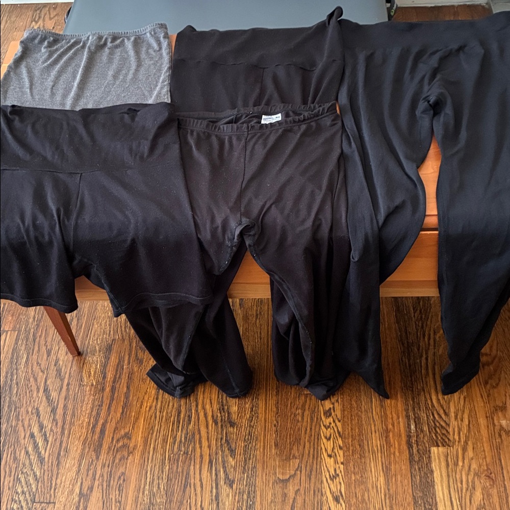 5 piece bundle: Uniqlo Heattech (4) & Airism (1) - XS & S